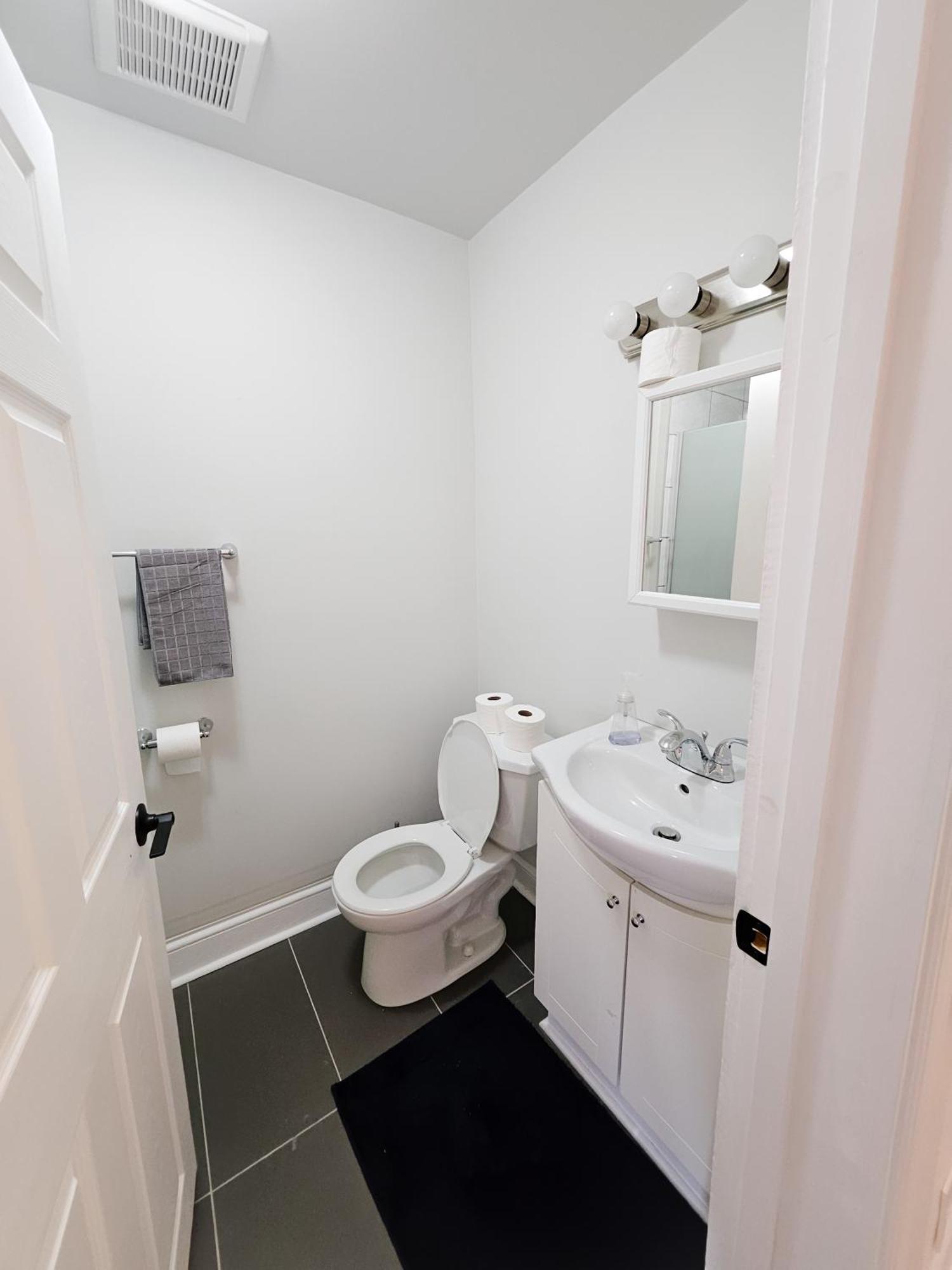 Ottawa Downtown Cozy Guesthouse Экстерьер фото